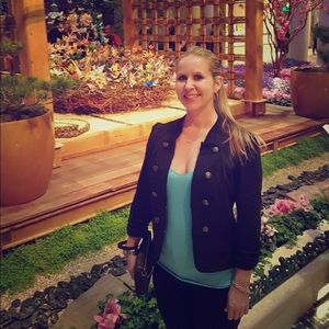 Hi! Welcome to my closet!